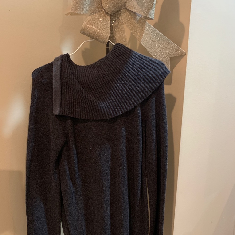 Gap Grey Button Collar - image 4